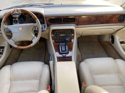 Jaguar XJ, 3.2 l., Седан