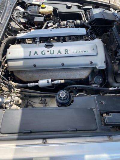 Jaguar XJ, 3.2 l., Седан