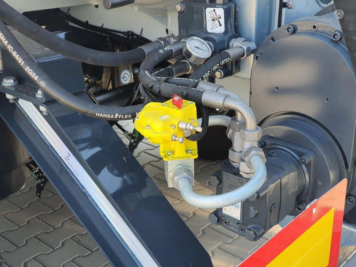 D-TEC Tank SV2011 Quickliner, cisternas
