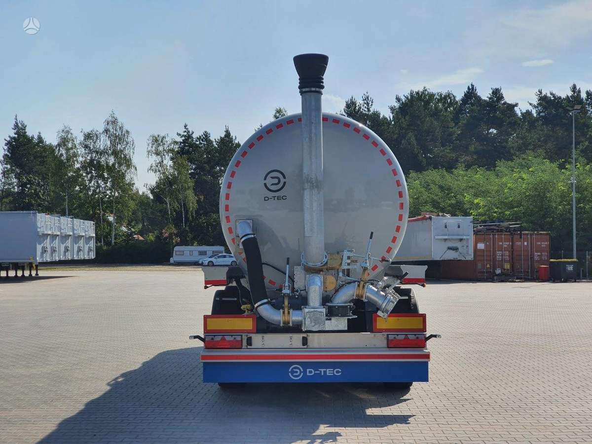 D-TEC Tank SV2011 Quickliner, tanker