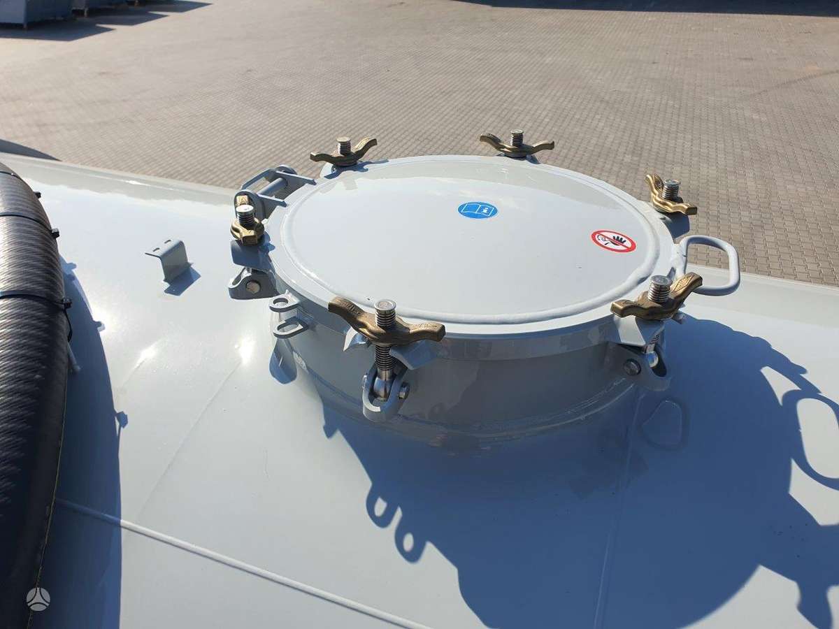 D-TEC Tank SV2011 Quickliner, tanker