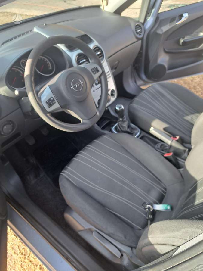 Opel Corsa, 1.3 l., hatchback