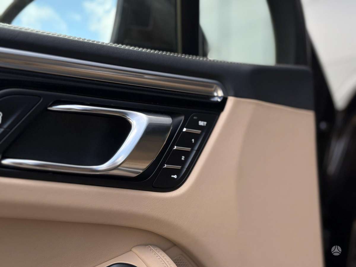 Porsche Macan - 12