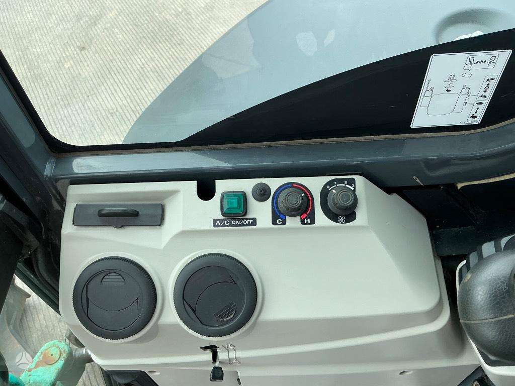 Kobelco SK 30 SR-6E, mini ekskavatoriai