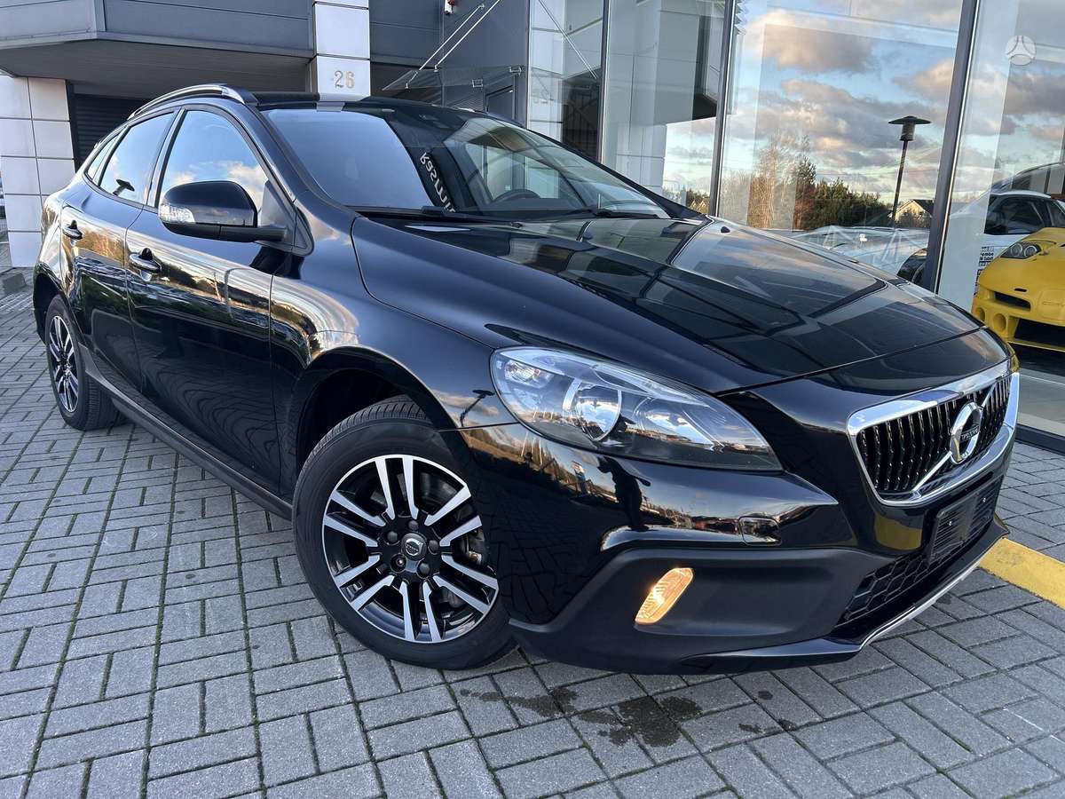 Volvo V40 Cross Country - 9