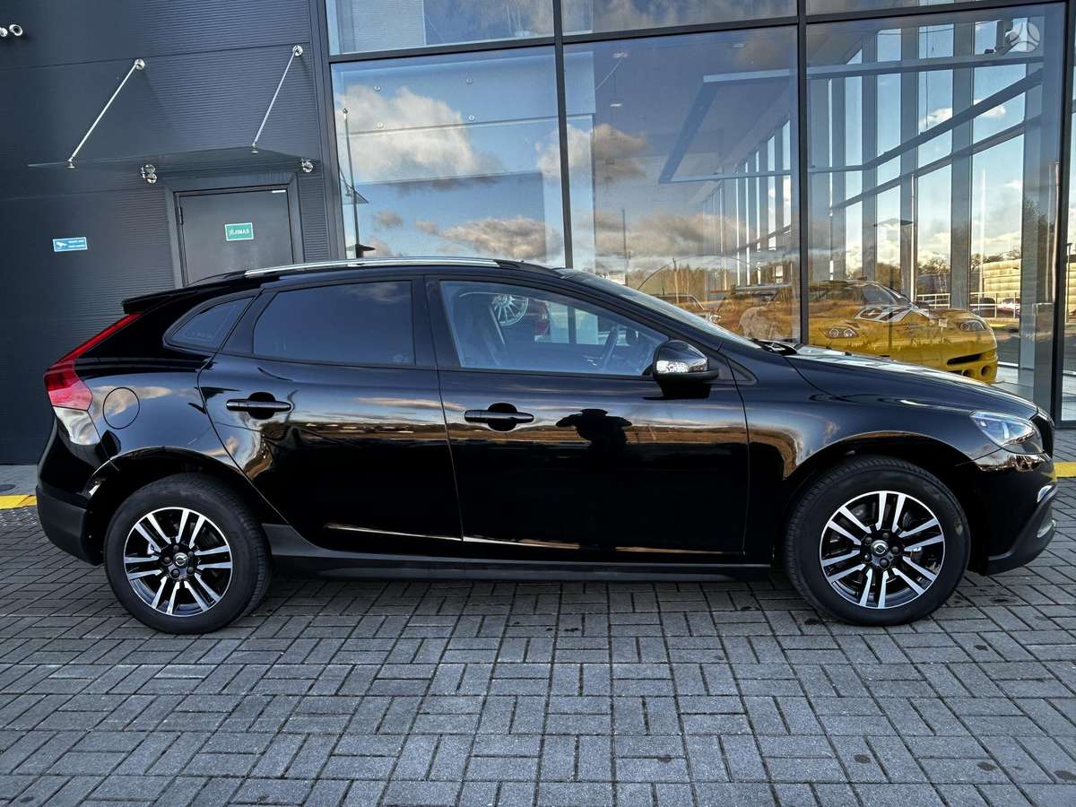 Volvo V40 Cross Country - 7