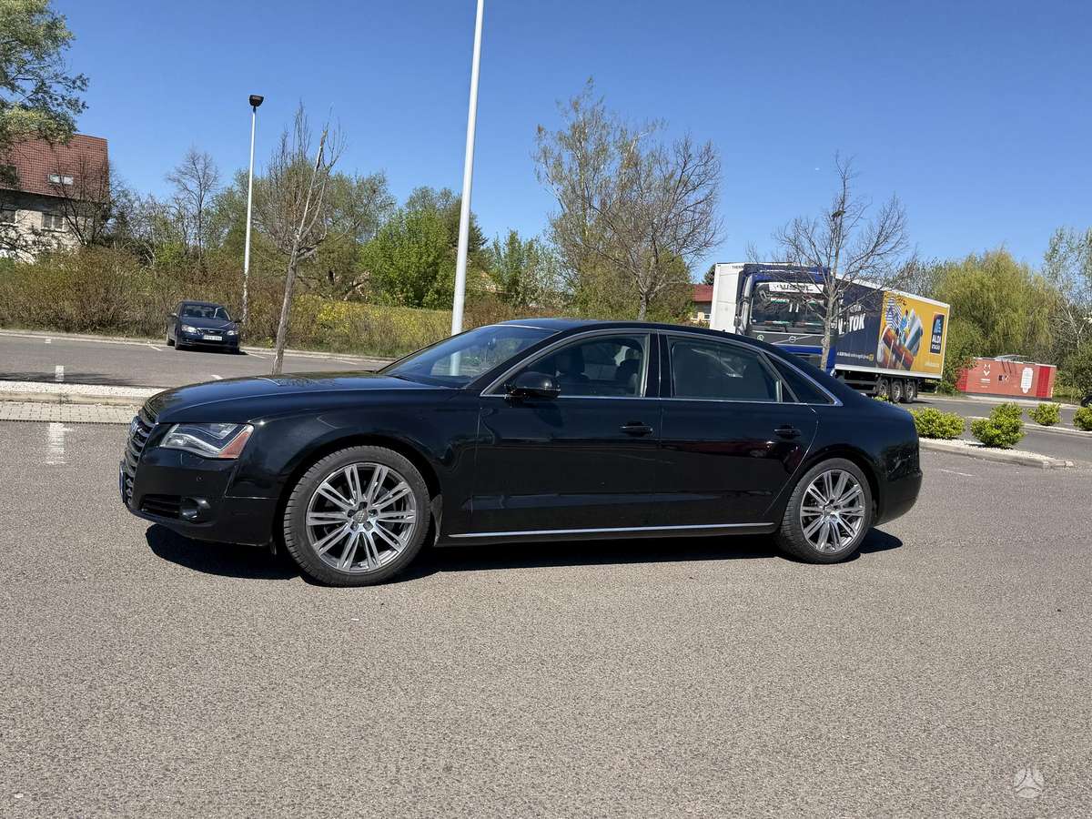 Audi A8 L, 3.0 l., Седан