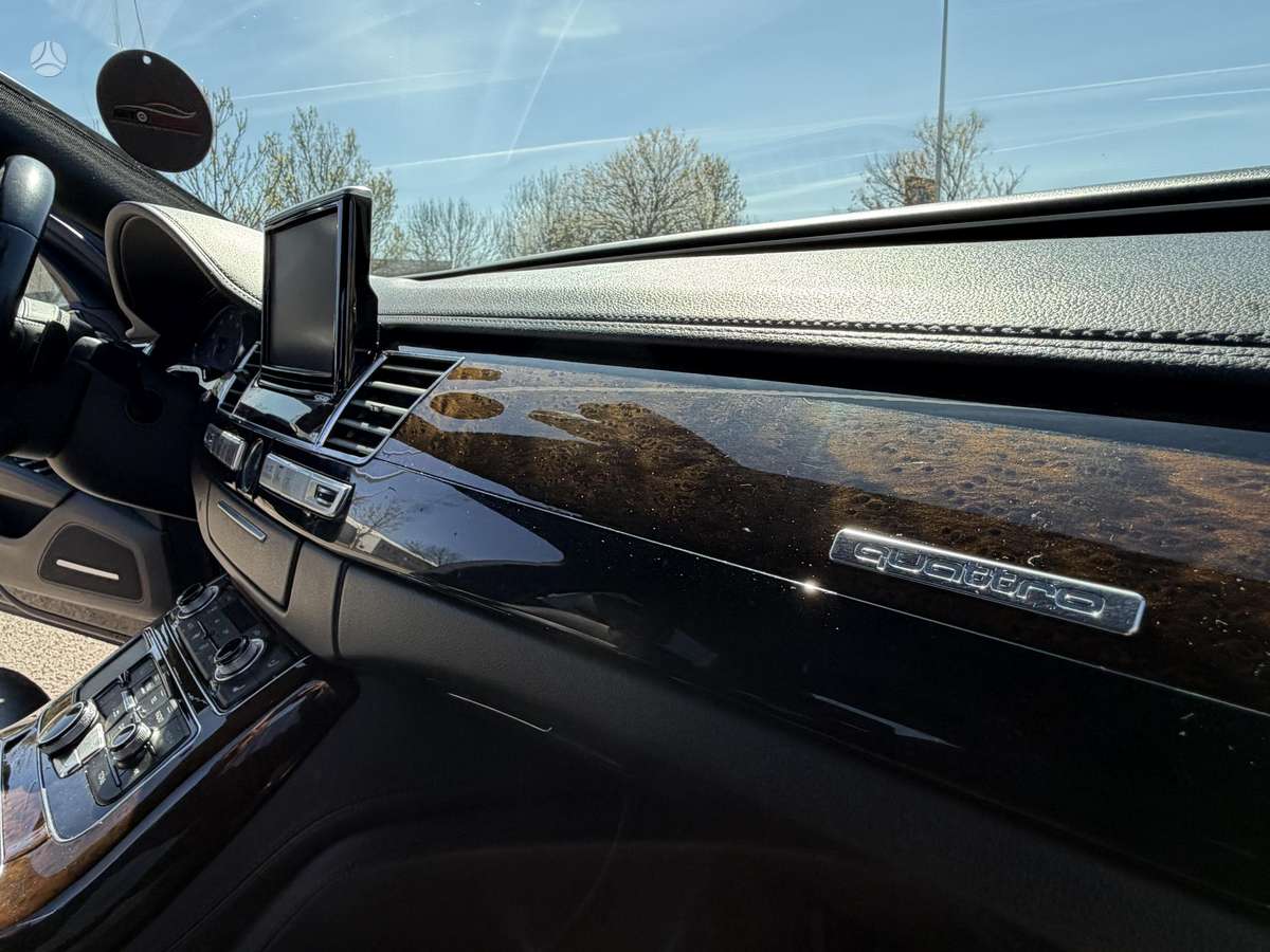 Audi A8 L, 3.0 l., Седан