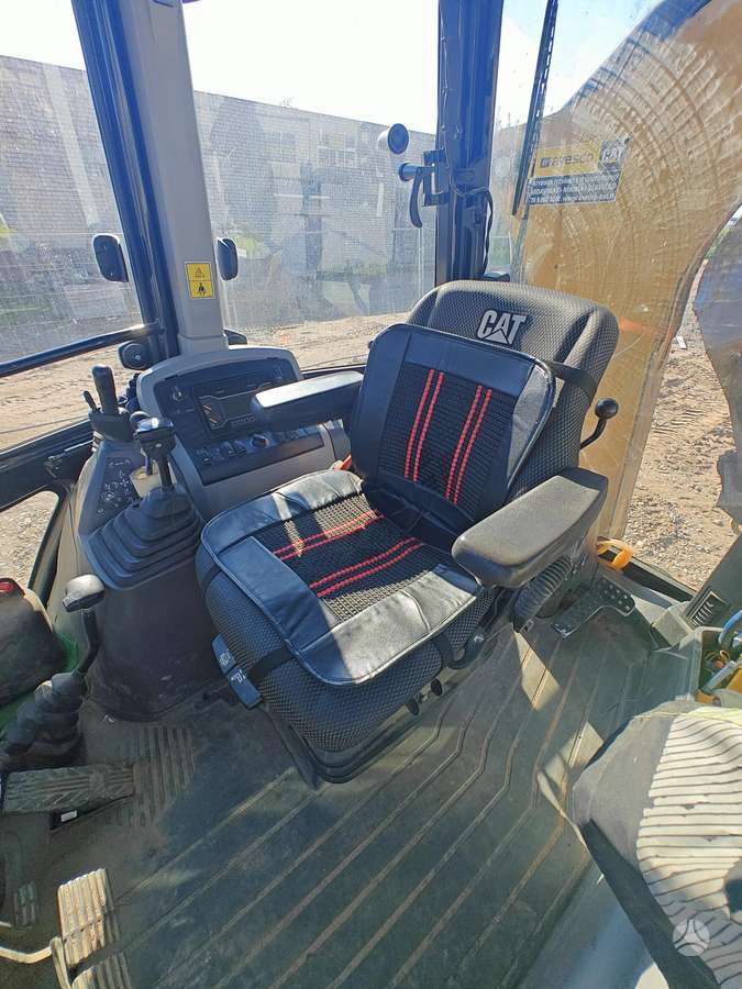 Caterpillar 428, экскаваторные погрузчики