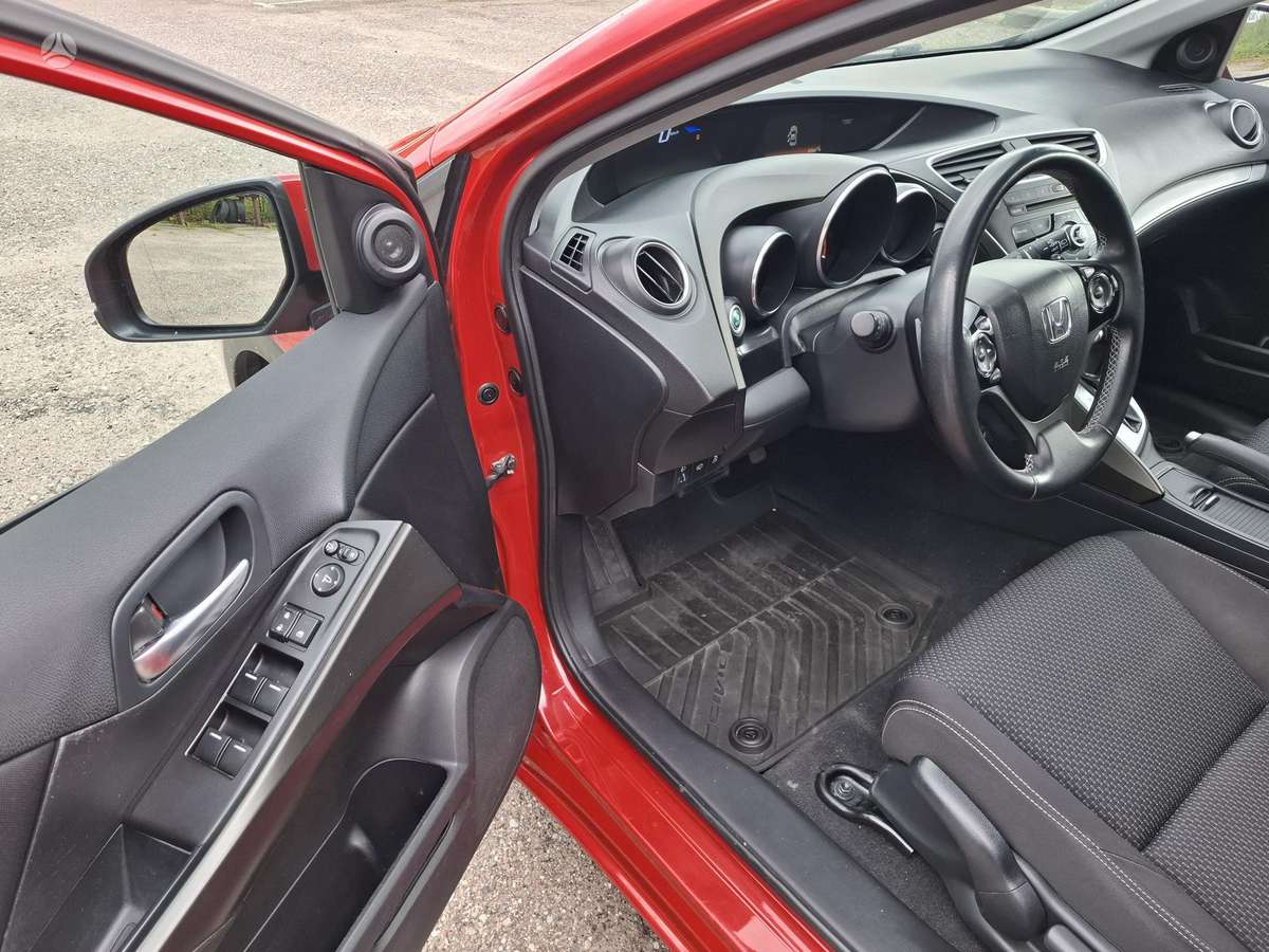 Honda Civic, 1.8 l., hatchback