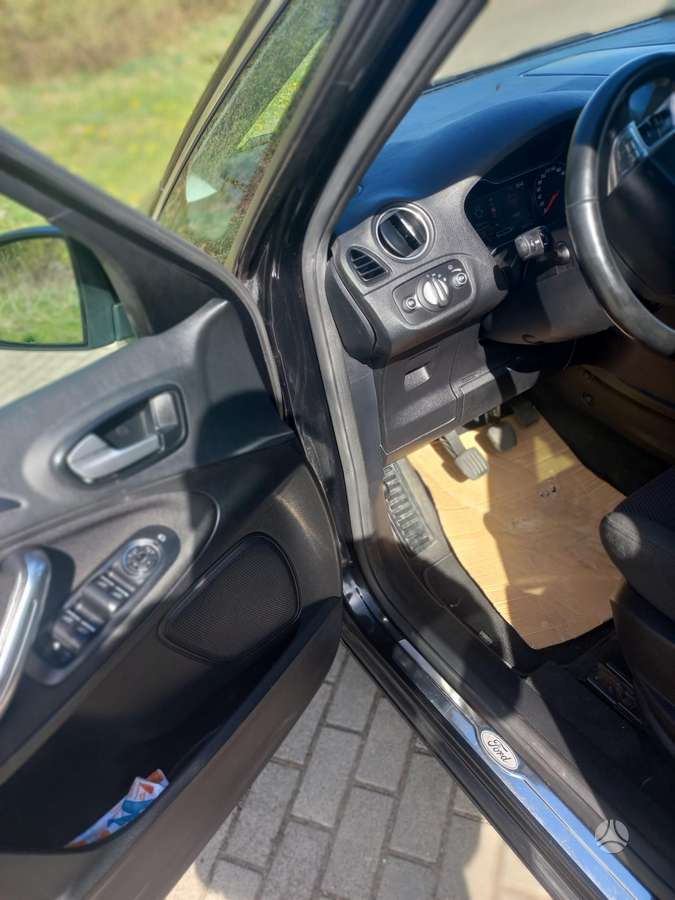 Ford S-MAX, cits