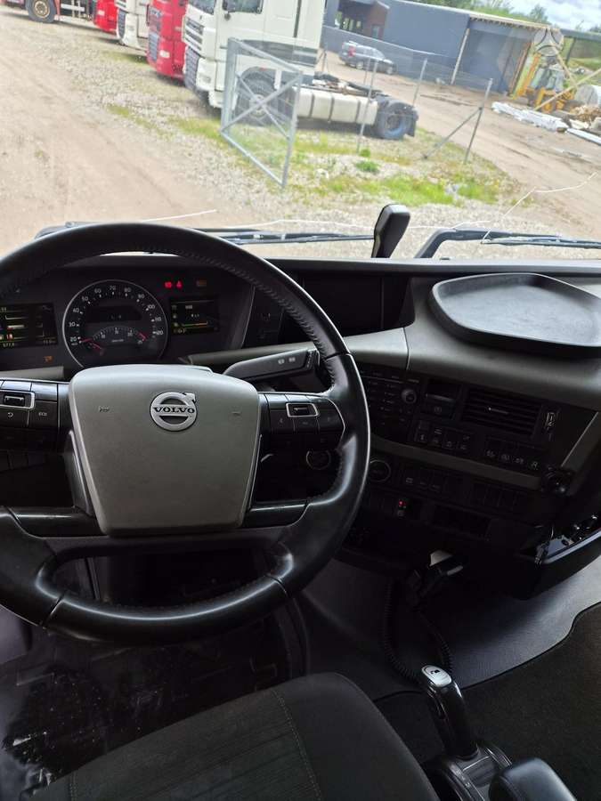 Volvo FH460, шасси