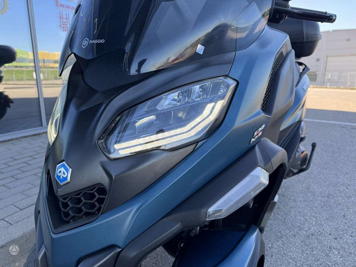 Piaggio MP3 530cc, scooters / mopeds