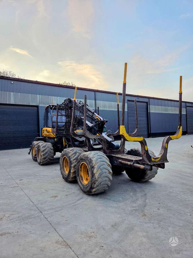 Ponsse Wisent 8W, forwarders