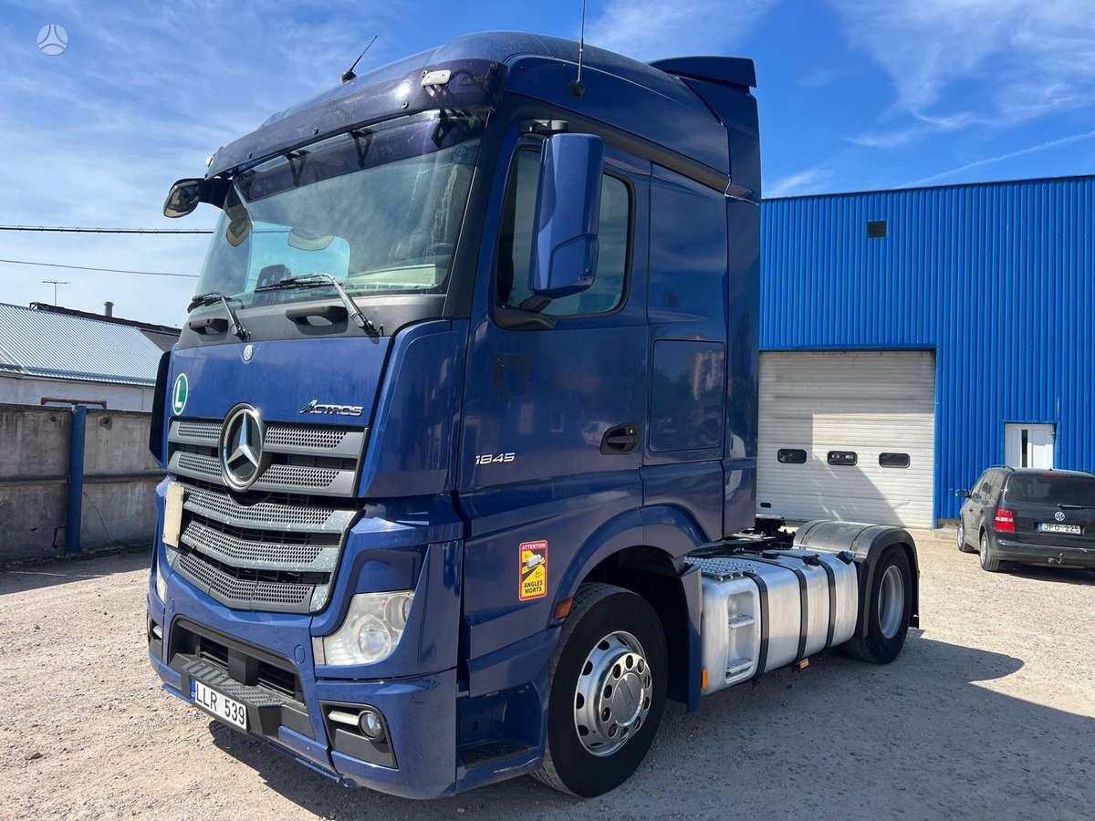 Mercedes-Benz Actros 1845, double sleeper