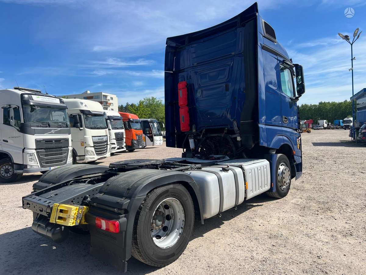 Mercedes-Benz Actros 1845, double sleeper