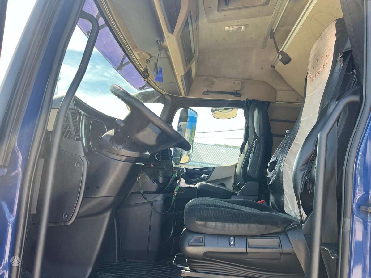 Mercedes-Benz Actros 1845, double sleeper