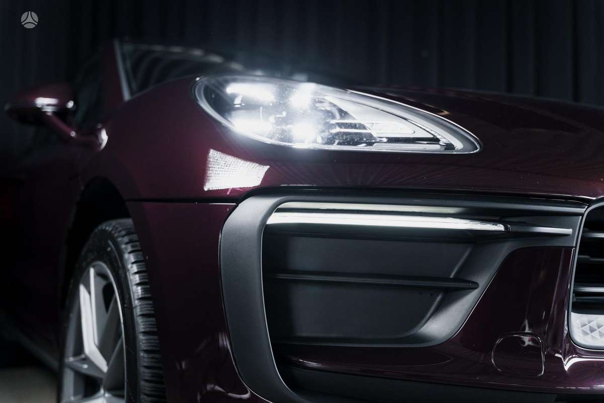 Porsche Macan - 12