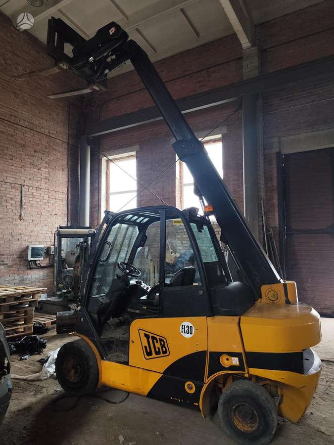 JCB TELETRUK, вилочные погрузчики