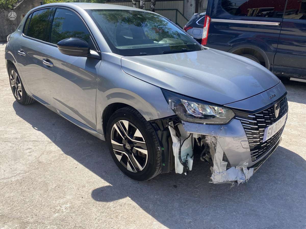 Peugeot 208 - 3