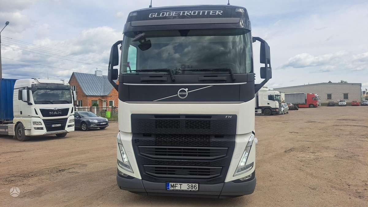 Volvo FH460, double sleeper