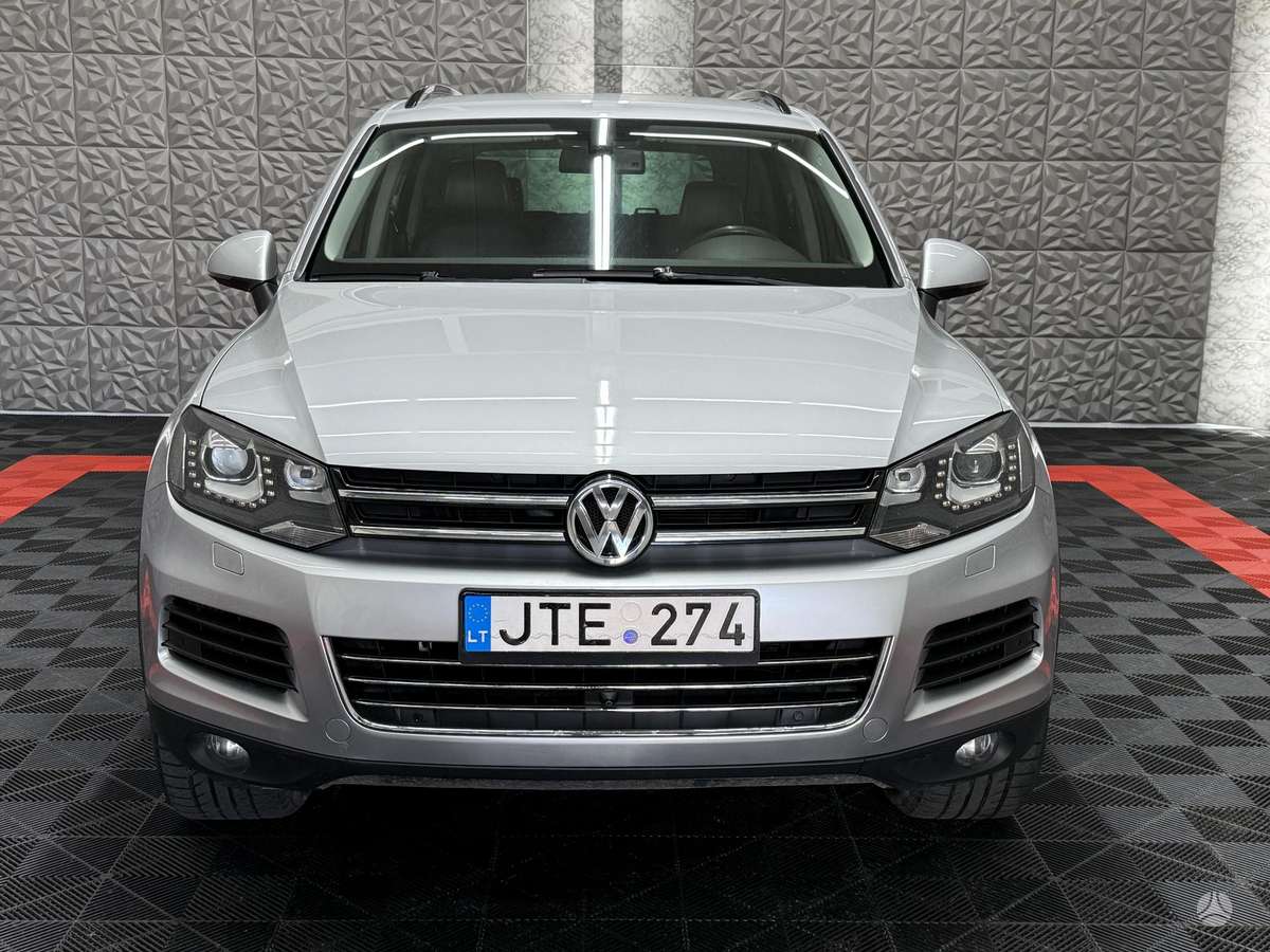 Volkswagen Touareg - 2