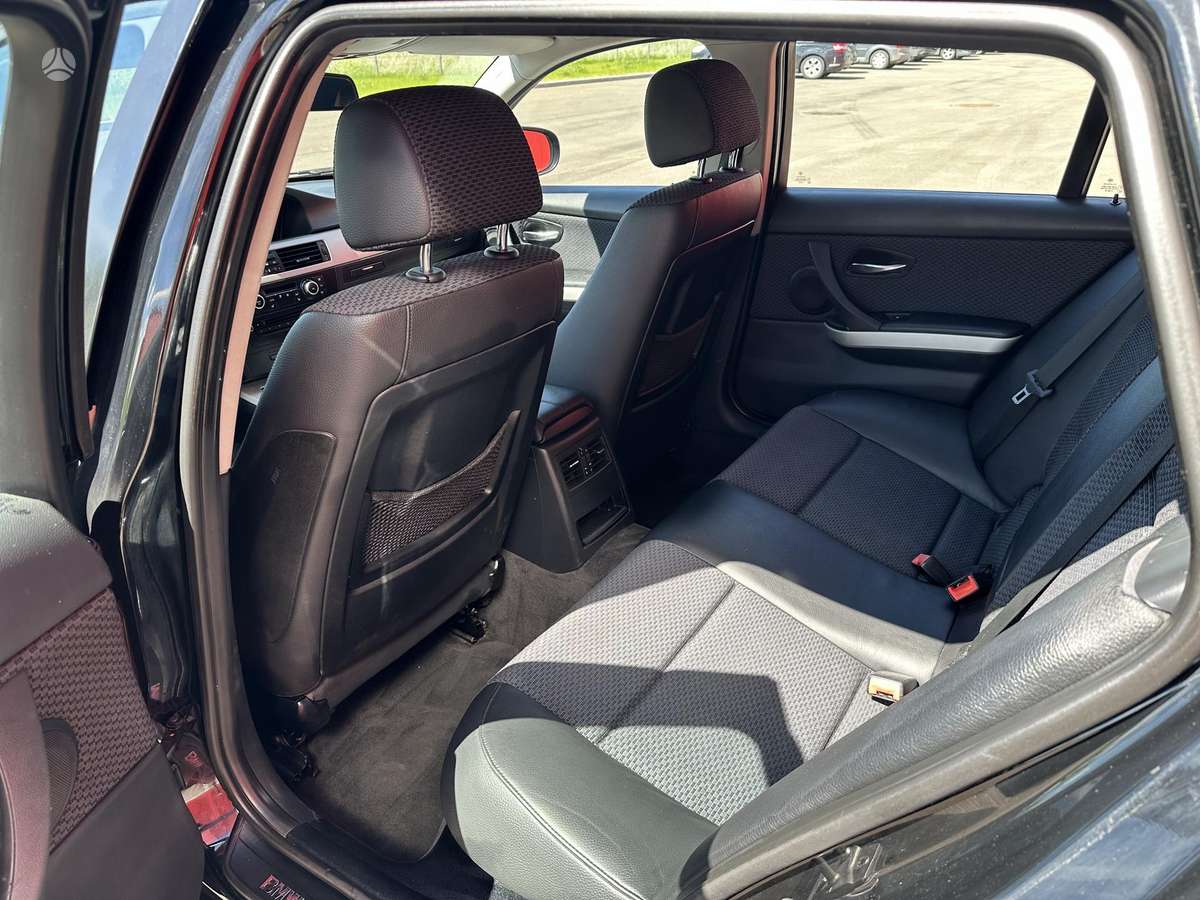 BMW 320, 2.0 l., wagon