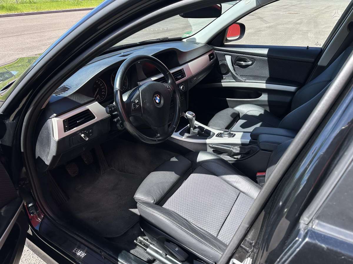 BMW 320, 2.0 l., wagon