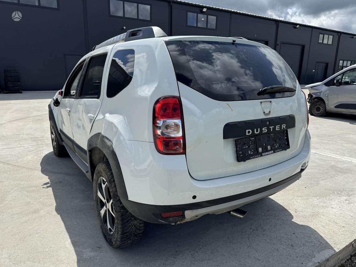 Dacia Duster dalimis. Dacia duster dalimis
