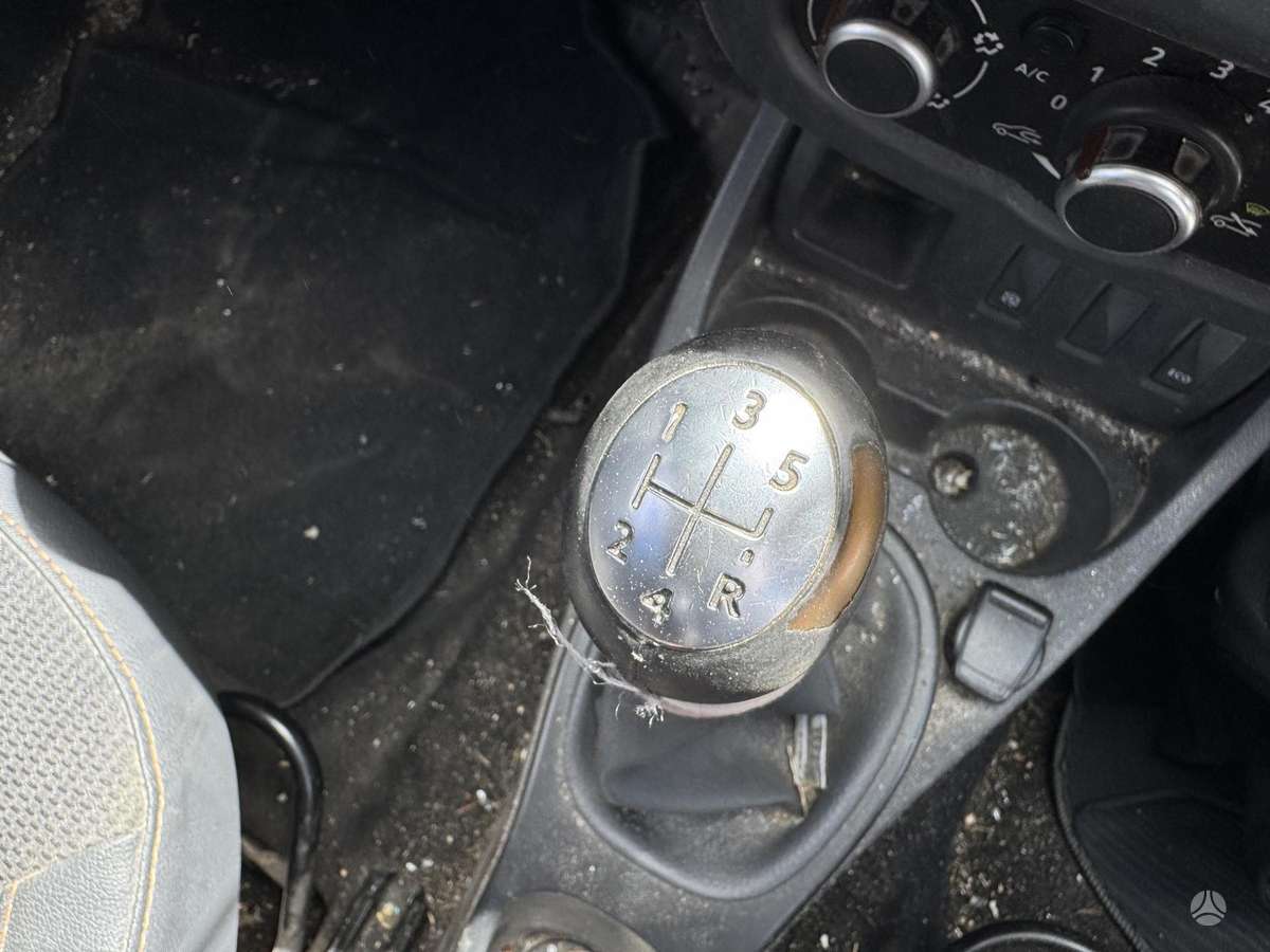 Dacia Duster по частям. Dacia duster dalimis