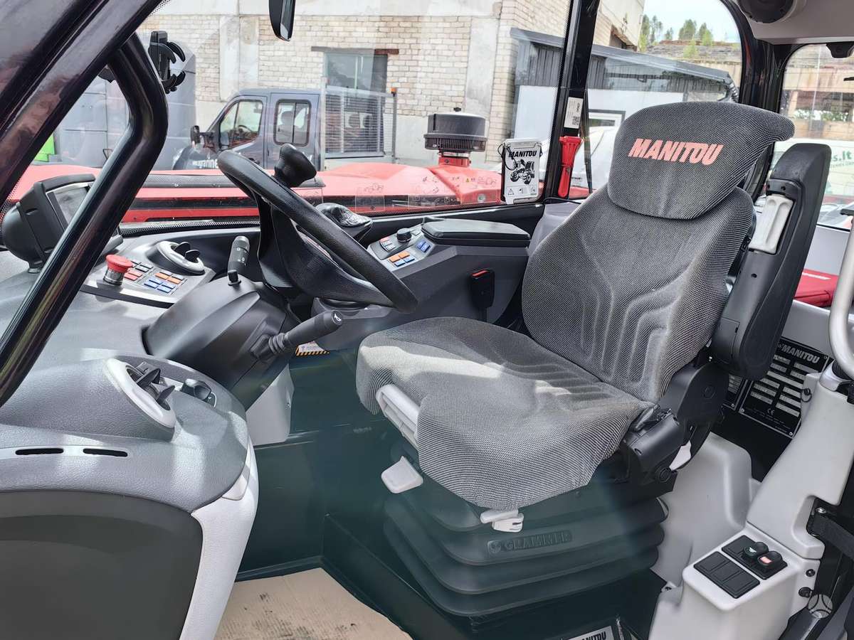 Manitou MLT 841-145 PS+ PLATINUM, self-propelled loaders