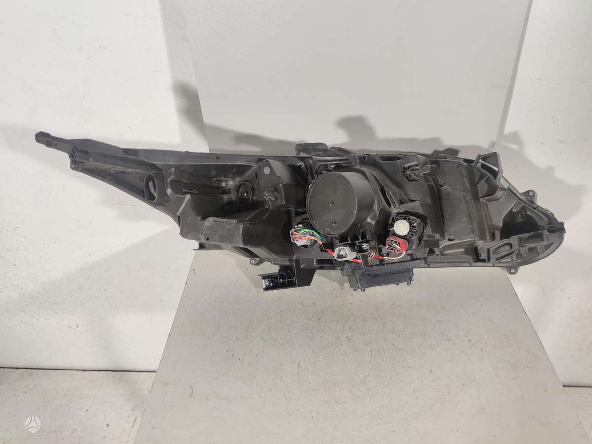 Mitsubishi Eclipse Cross lights