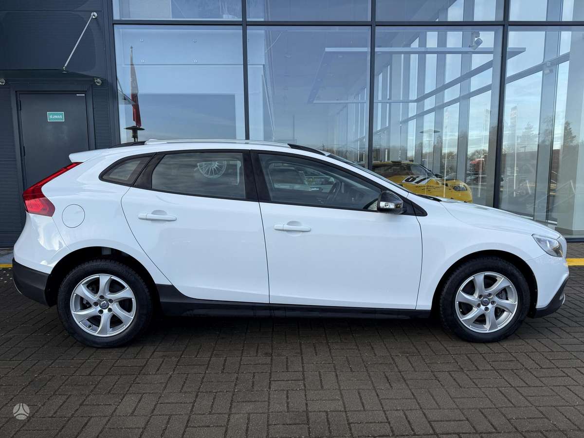 Volvo V40 Cross Country - 6