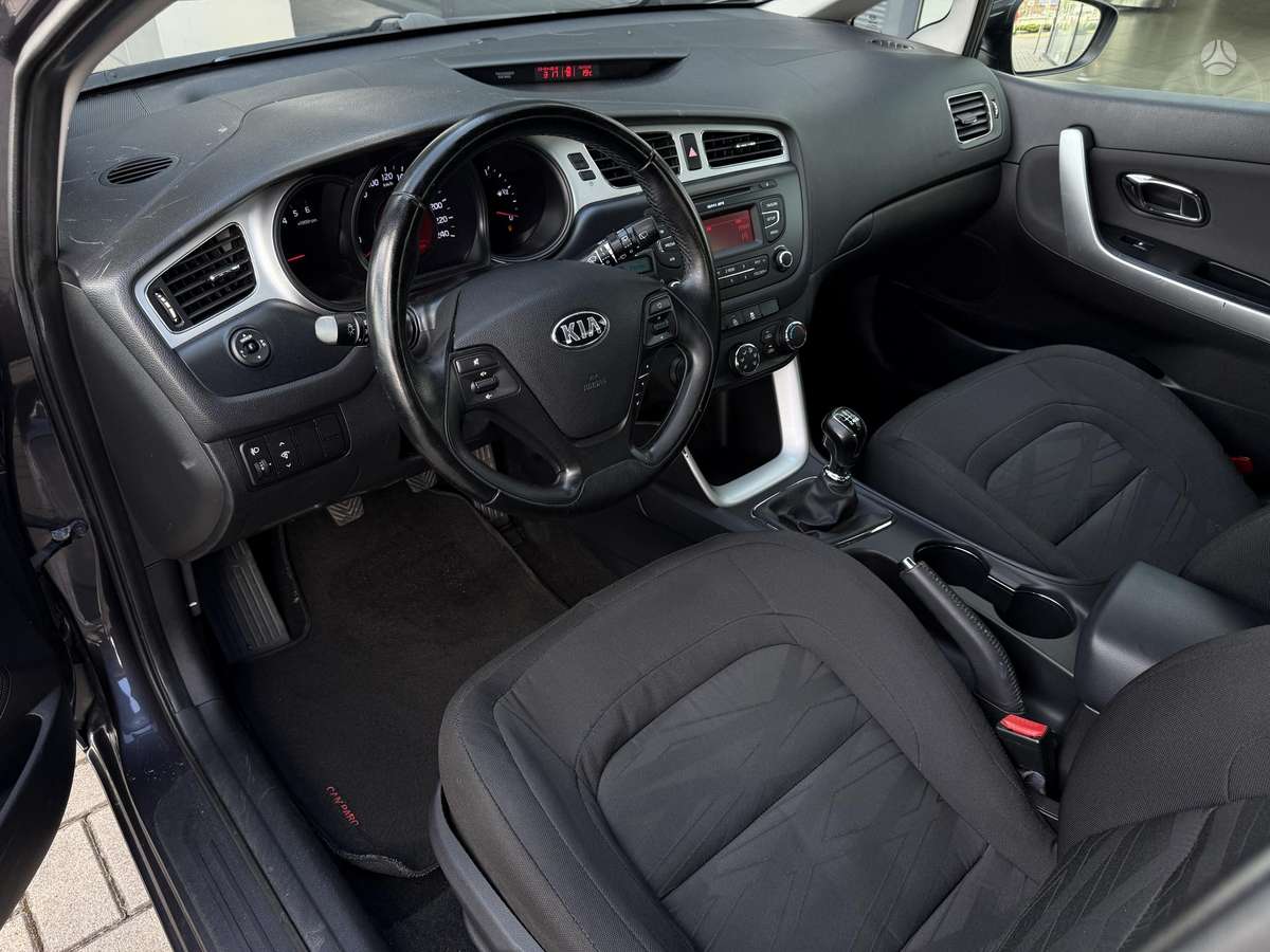 Kia Ceed, 1.6 l., Хэтчбек