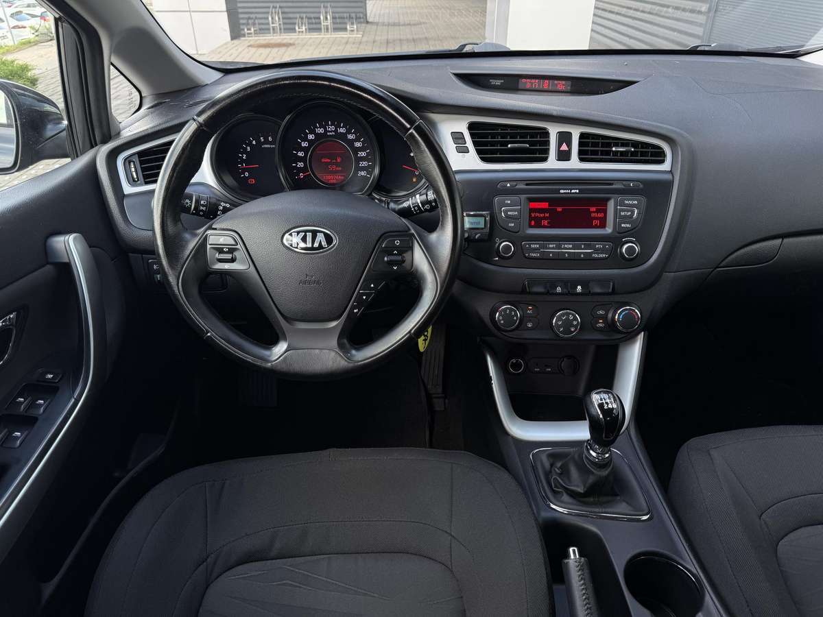 Kia Ceed, 1.6 l., hatchback