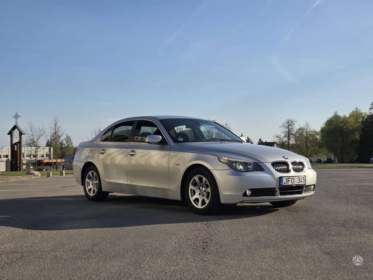 BMW 523, 2.5 l., Седан