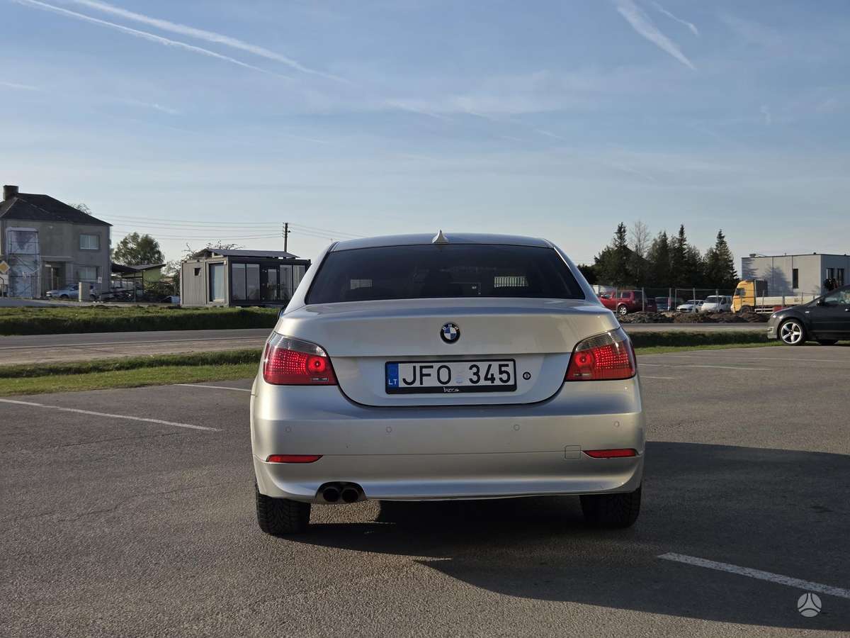 BMW 523, 2.5 l., Седан