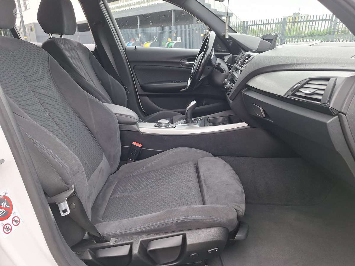 BMW 125, 2.0 l., hatchback
