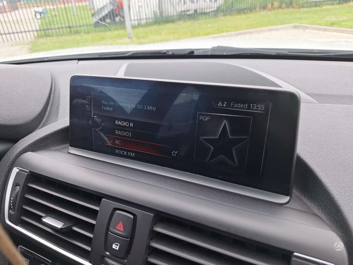 BMW 125, 2.0 l., hatchback