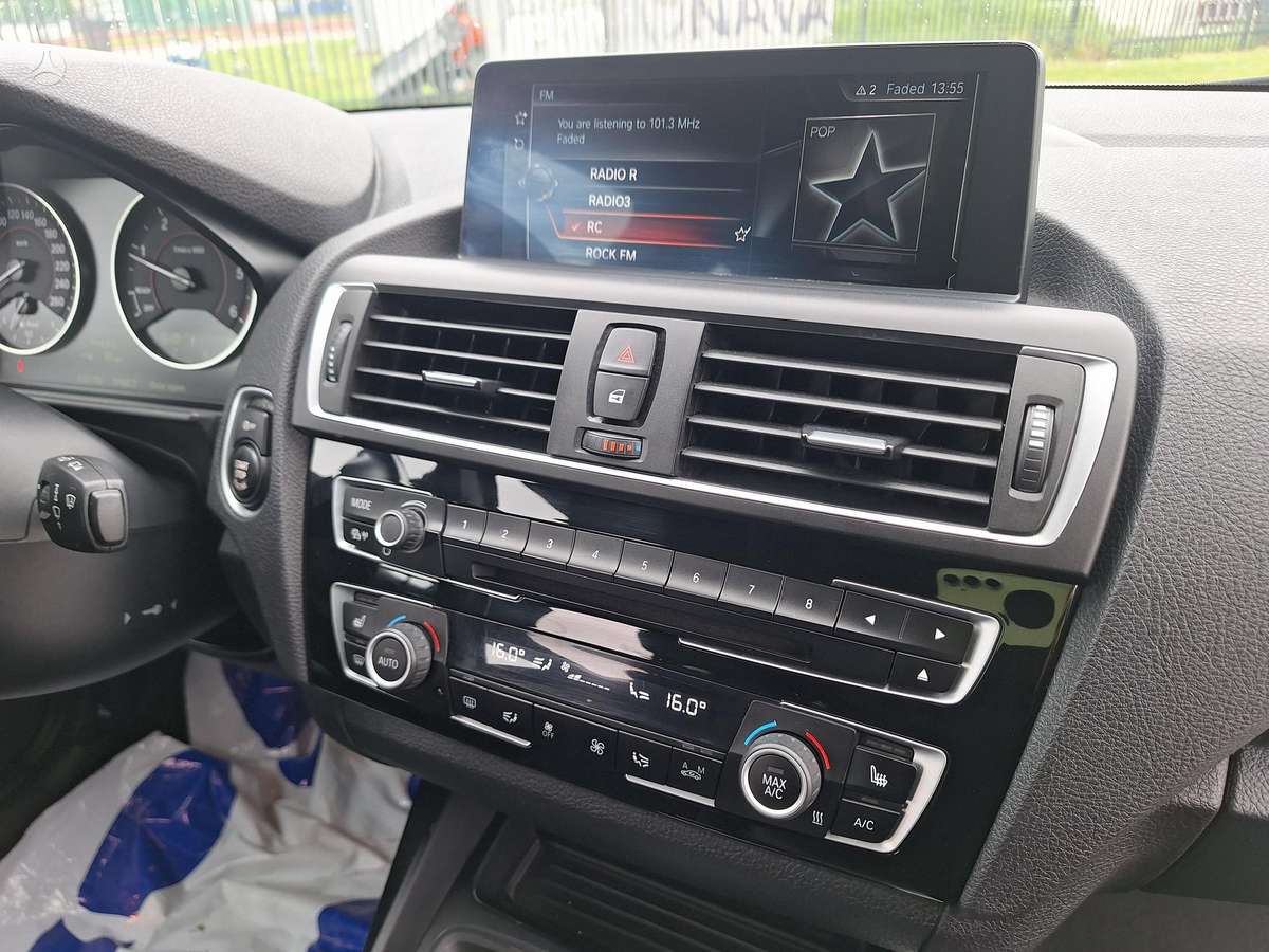 BMW 125, 2.0 l., hatchback