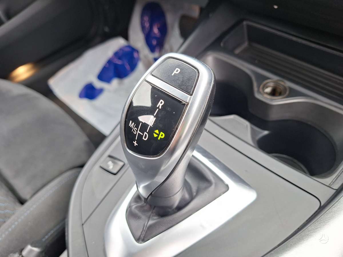 BMW 125, 2.0 l., hatchback