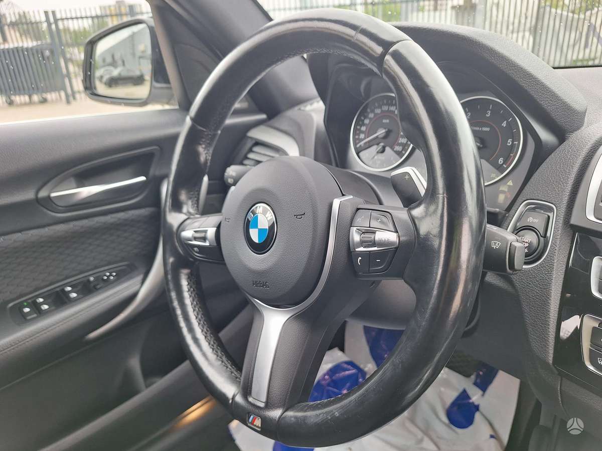BMW 125, 2.0 l., hatchback