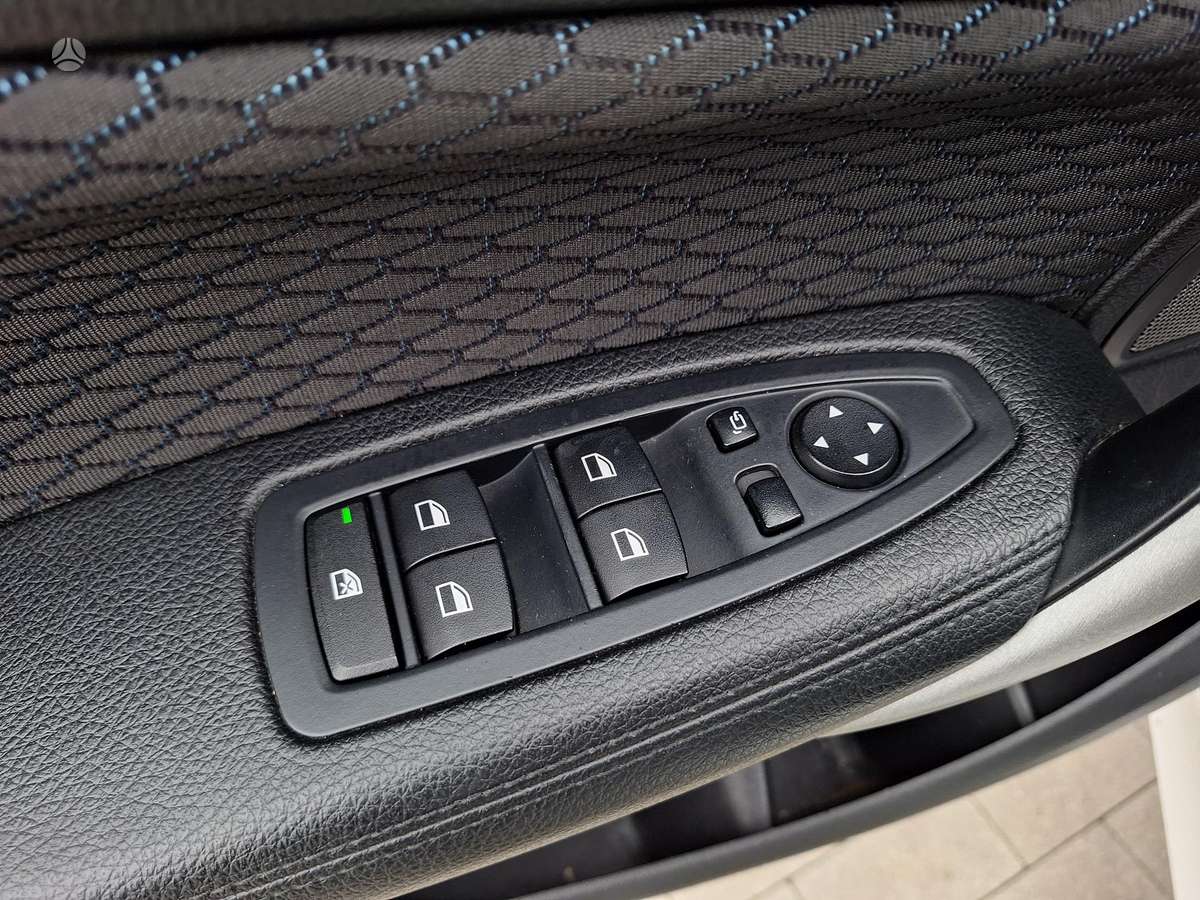 BMW 125, 2.0 l., hatchback