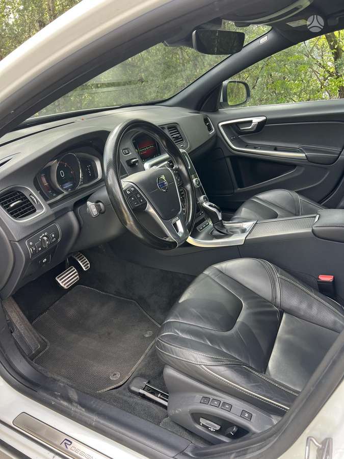 Volvo V60, 2.4 l., Универсал