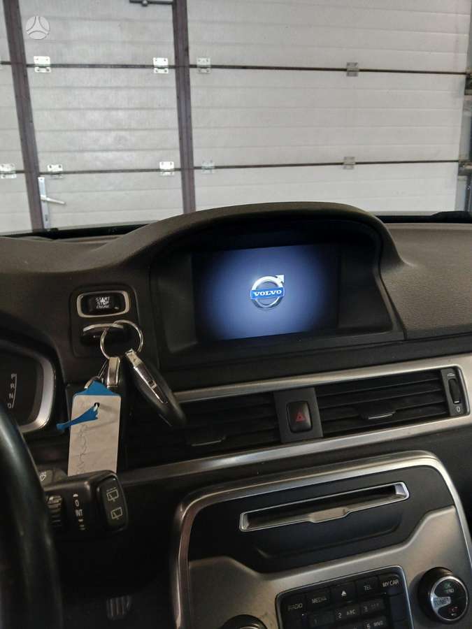 Volvo V70 dalimis. Europa