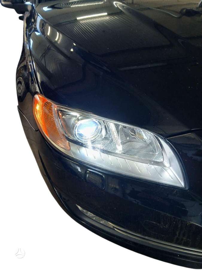 Volvo V70 dalimis. Europa