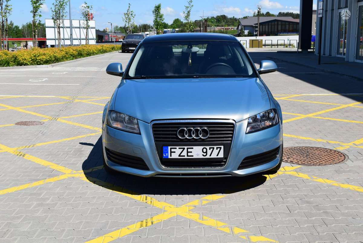 Audi A3, 1.6 l., hatchback