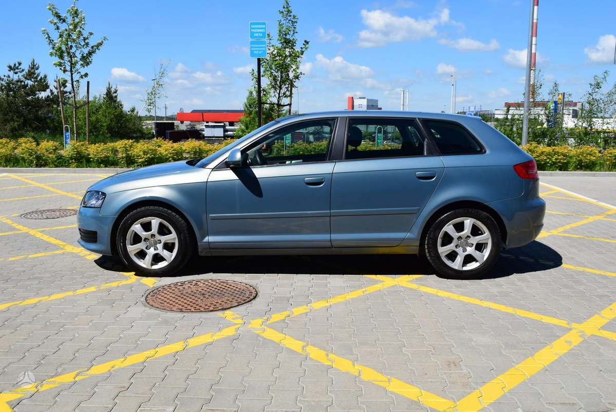 Audi A3, 1.6 l., Хэтчбек