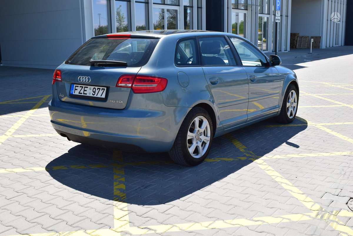 Audi A3, 1.6 l., hatchback