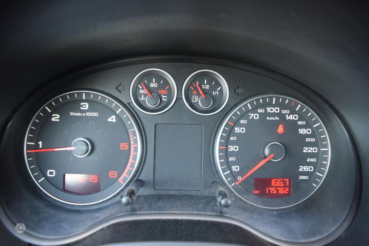 Audi A3, 1.6 l., Хэтчбек